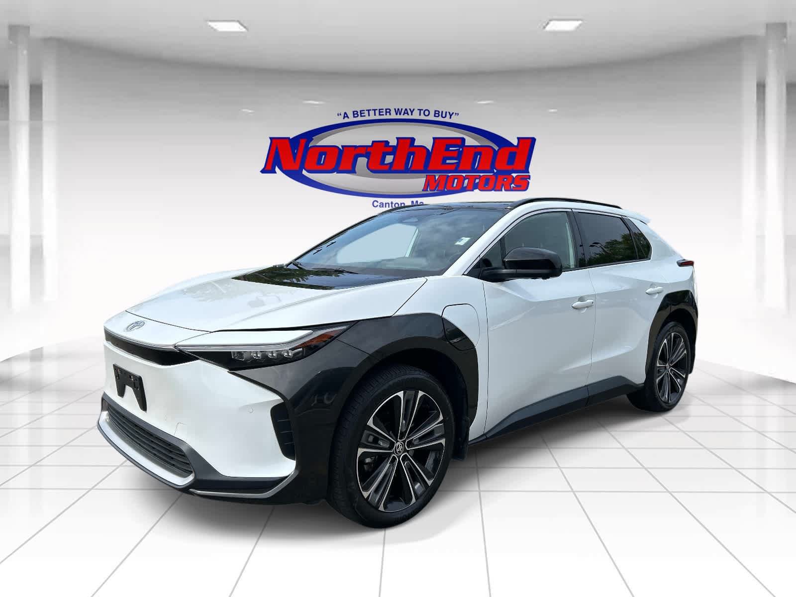 Used 2023 Toyota bZ4X AWD w/ Weather Package image 7