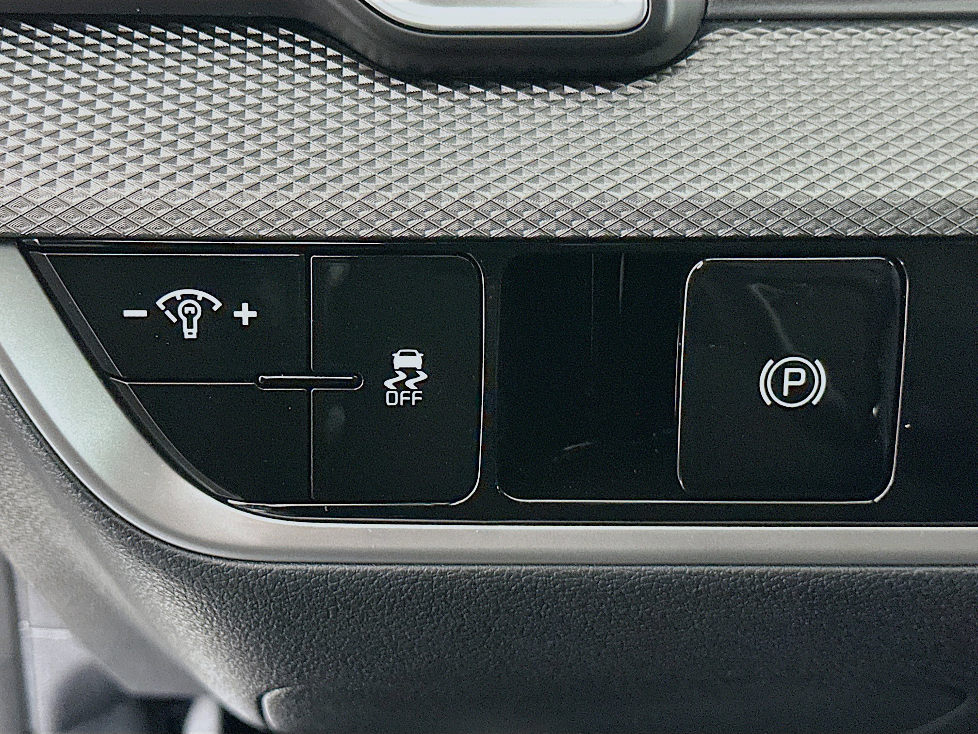 Used 2024 Kia Sportage LX image 16