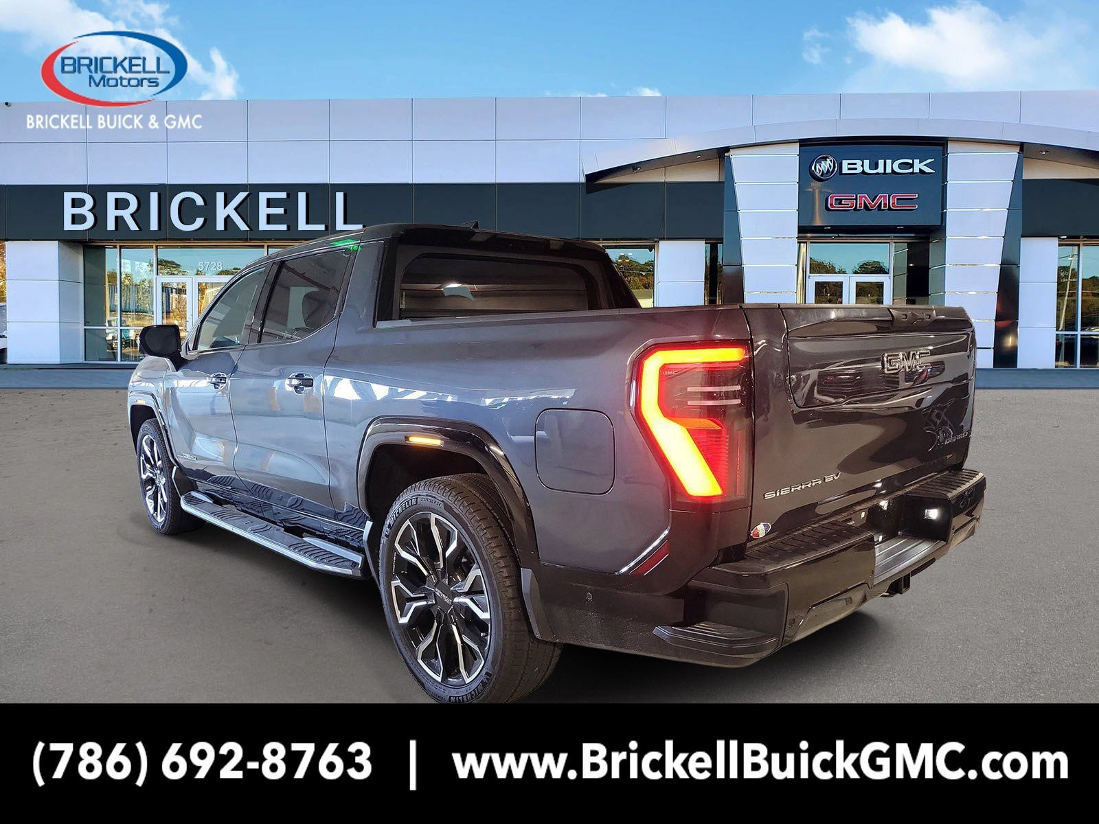 New 2025 GMC Sierra EV Denali AWD/4WD image 2