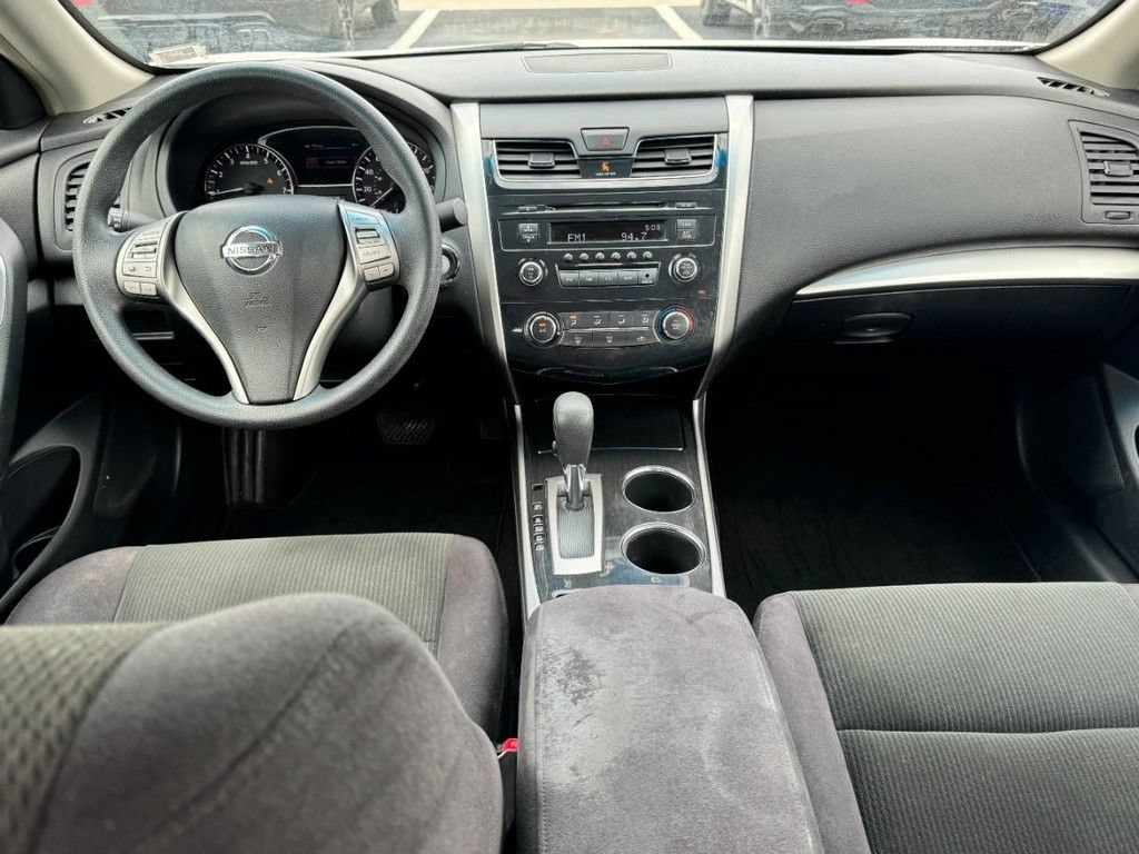 Used 2013 Nissan Altima 2.5 S FWD image 11