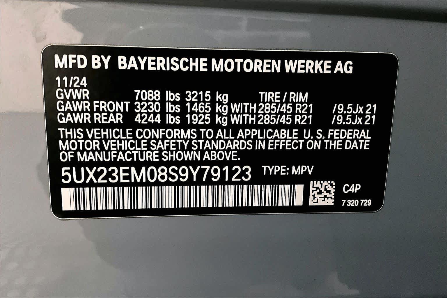 Used 2025 BMW X7 xDrive40i w/ M Sport Package AWD/4WD image 33