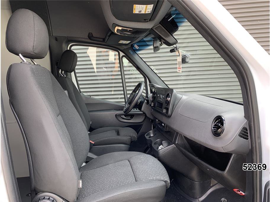 Used 2023 Mercedes-Benz Sprinter 2500 image 27