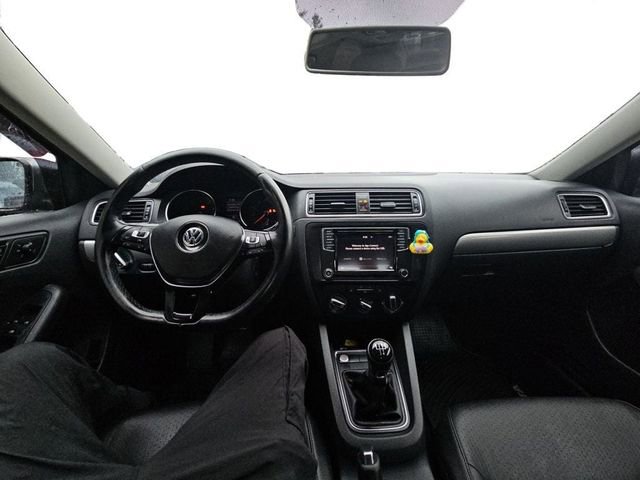 Used 2017 Volkswagen Jetta SE image 12