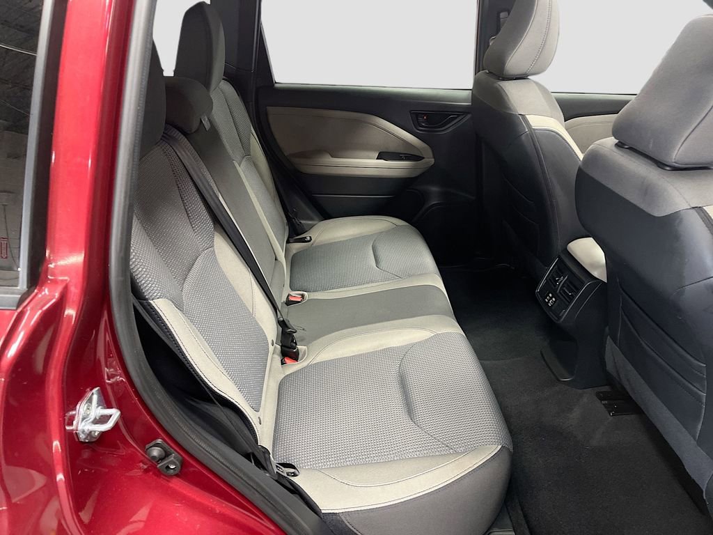 Used 2025 Subaru Forester Premium image 27