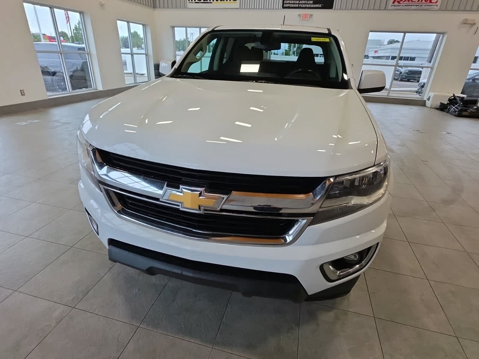 Used 2020 Chevrolet Colorado LT AWD/4WD image 2