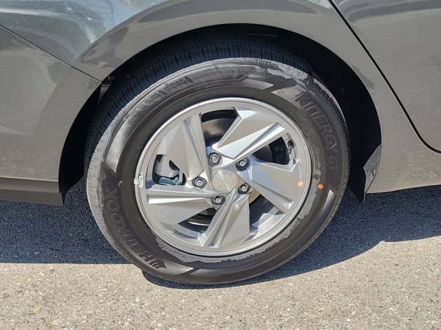 New 2026 Hyundai Elantra SE FWD image 28
