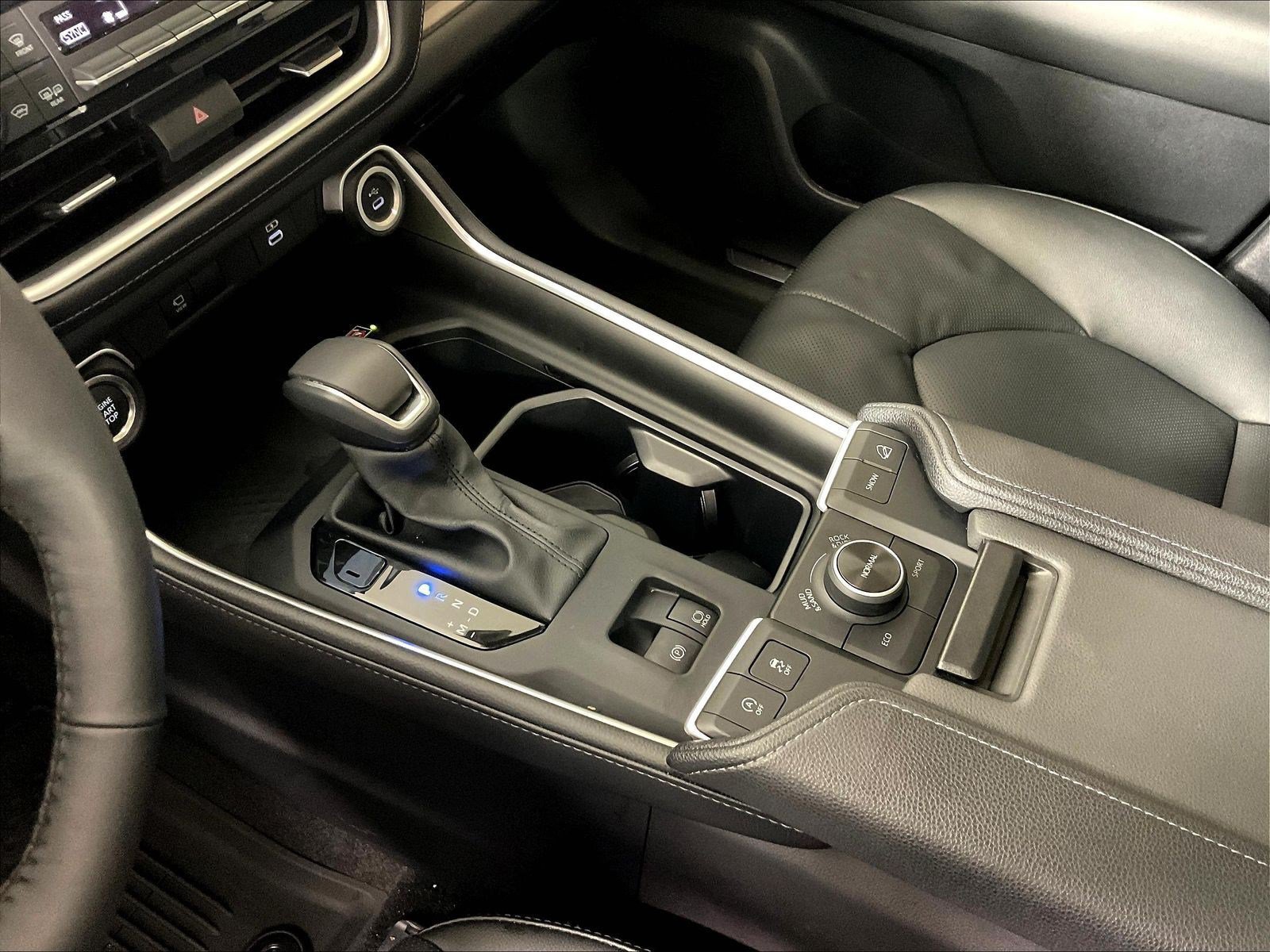 Used 2026 Toyota Grand Highlander AWD image 18