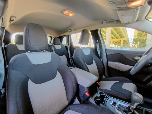 Used 2014 Jeep Cherokee Sport FWD image 50