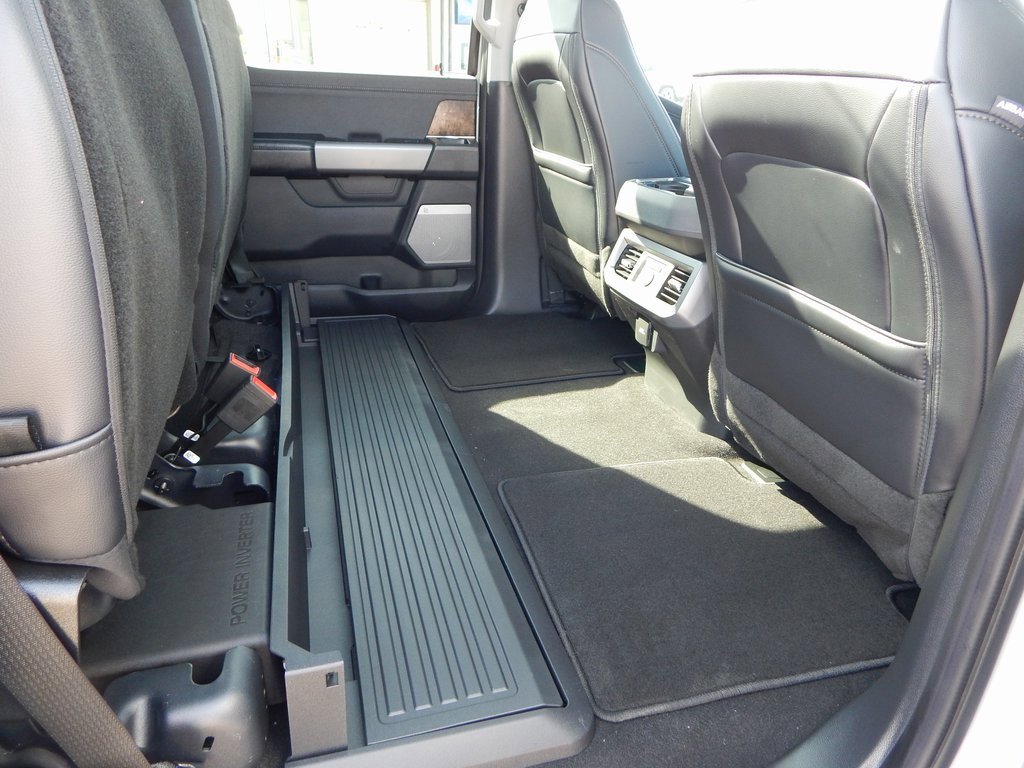New 2025 Ford F250 Lariat w/ Lariat Ultimate Package image 12