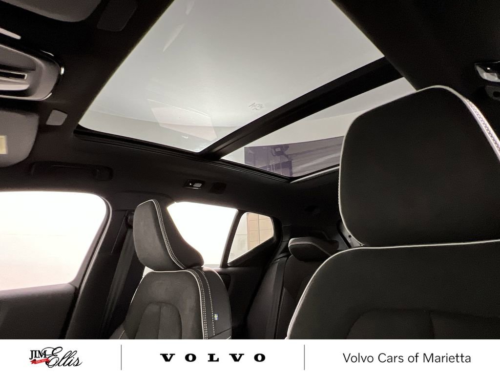 New 2026 Volvo XC40 B5 Ultra w/ Climate Package image 16