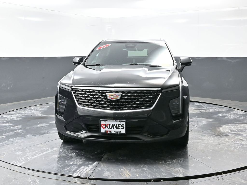 Used 2025 Cadillac XT4 Premium Luxury image 7