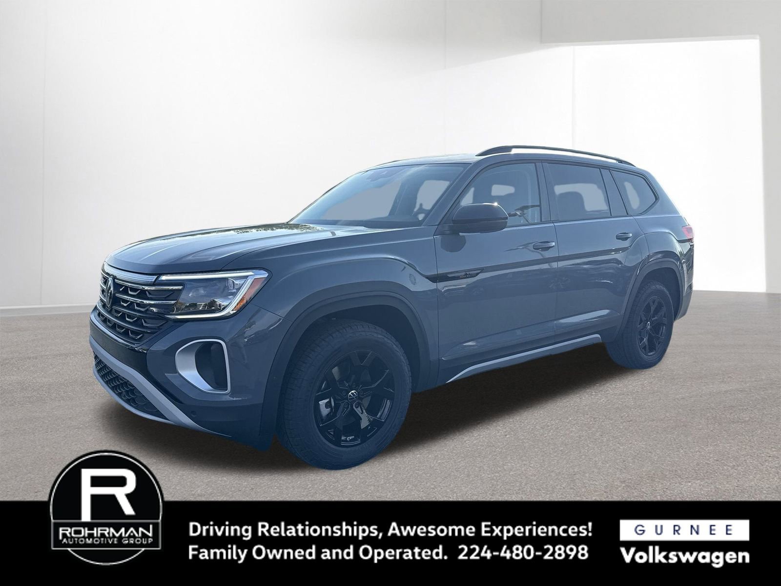 New 2025 Volkswagen Atlas Peak Edition SE image 5