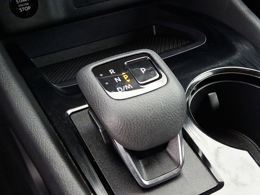 Used 2024 Nissan Rogue S image 14