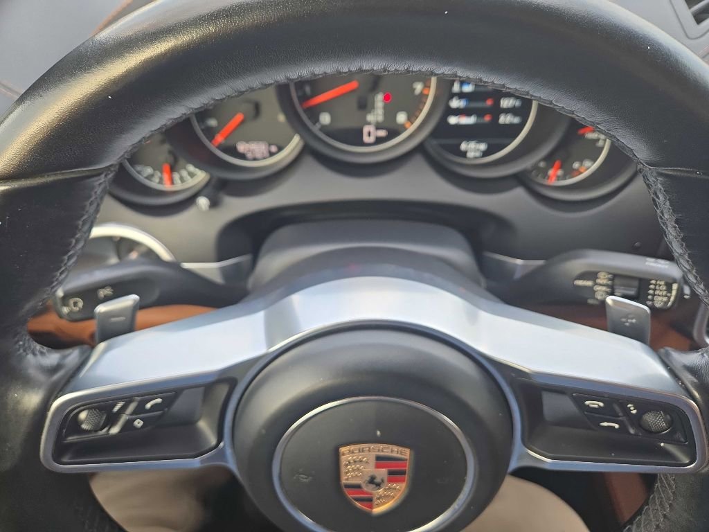 Used 2017 Porsche Cayenne Platinum Edition image 23