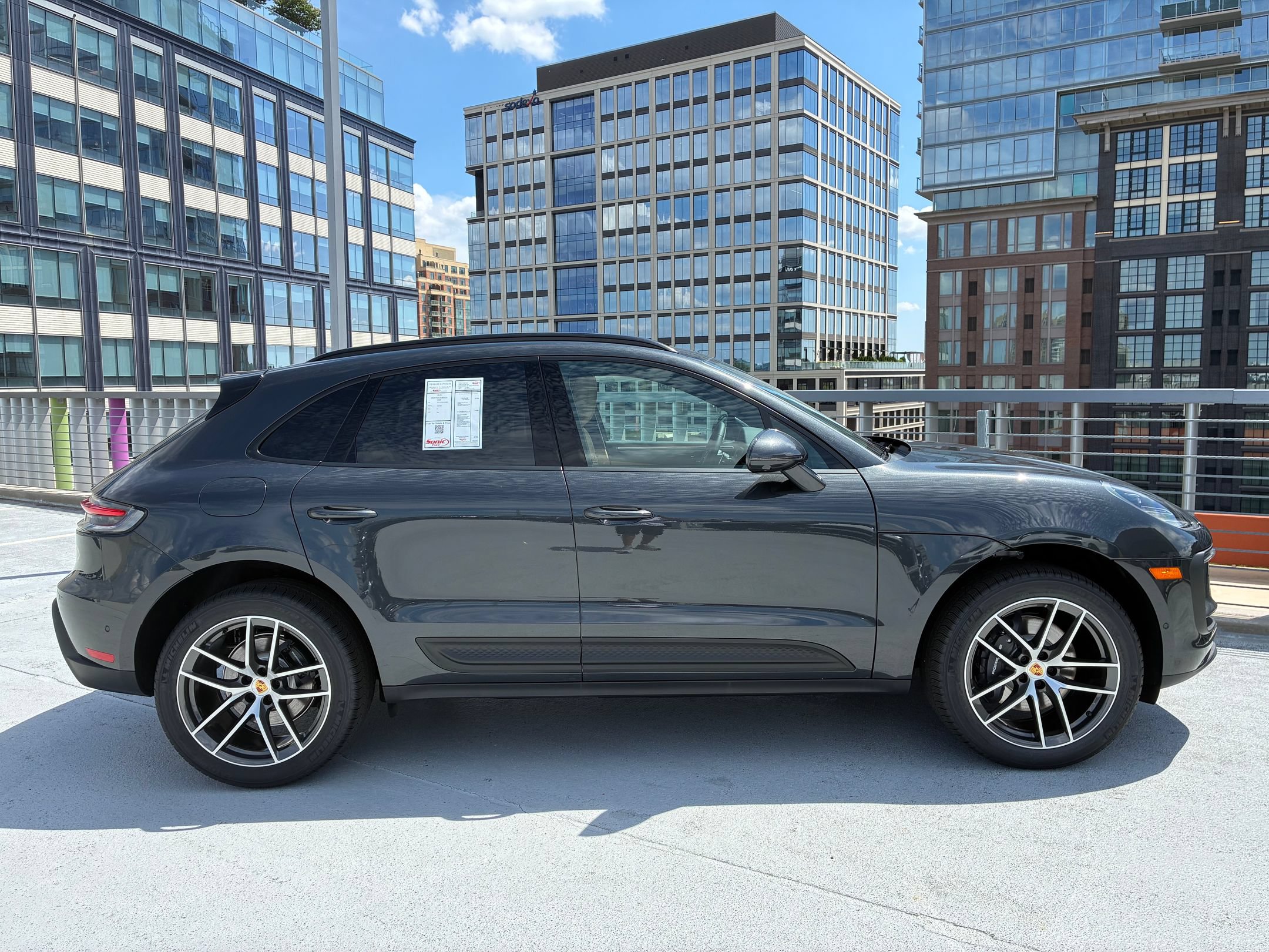 Used 2026 Porsche Macan AWD/4WD image 8