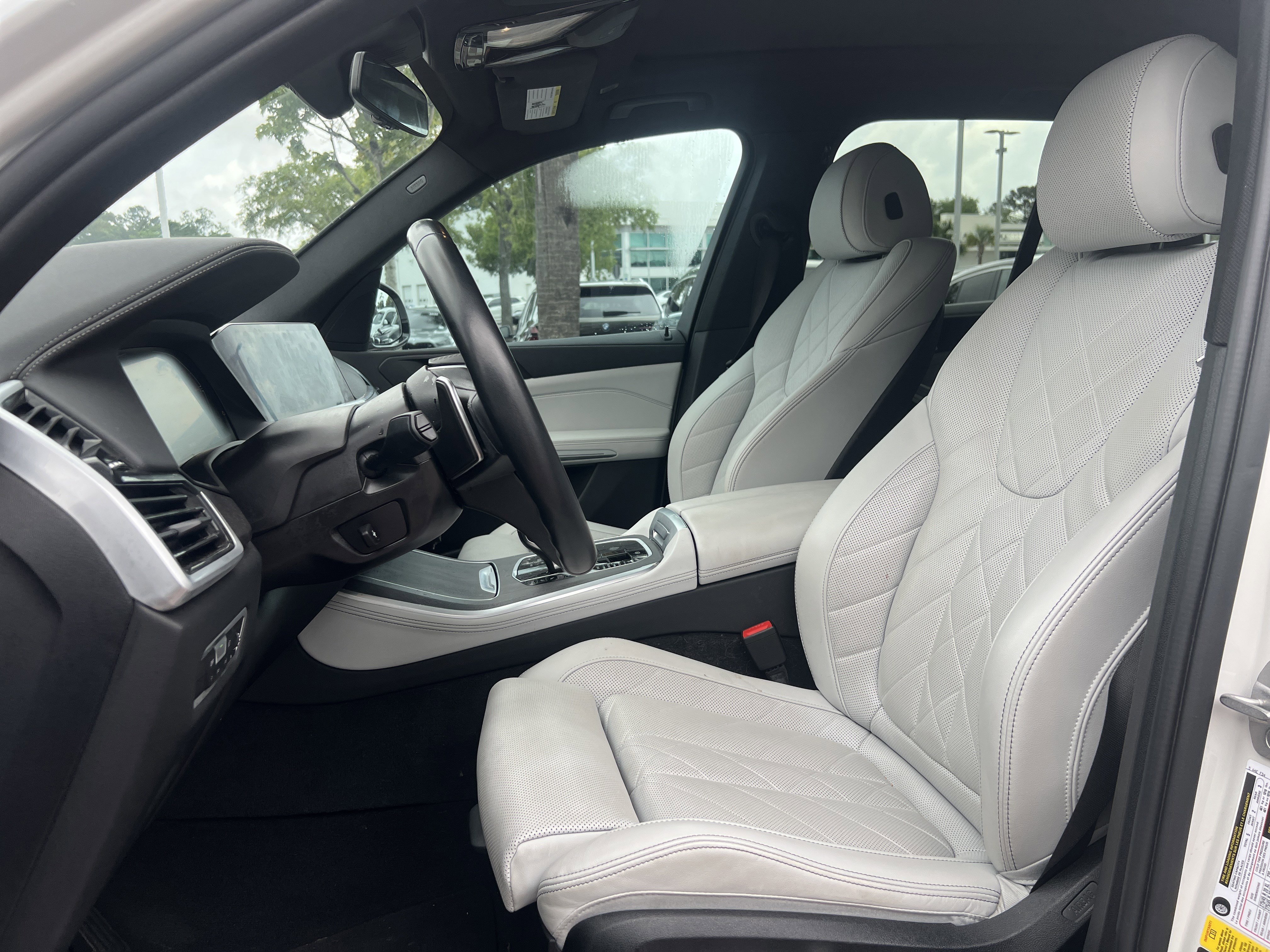 Used 2023 BMW X5 xDrive40i w/ Premium Package AWD/4WD image 16