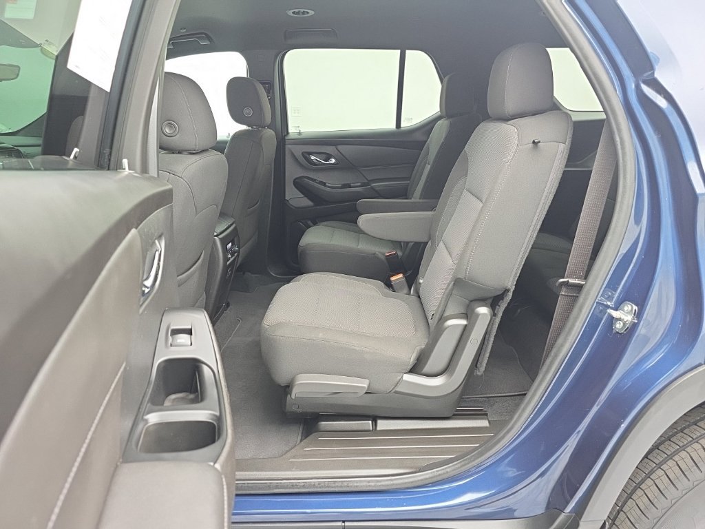 Used 2023 Chevrolet Traverse LT w/ Rear Camera Mirror Package AWD/4WD image 50