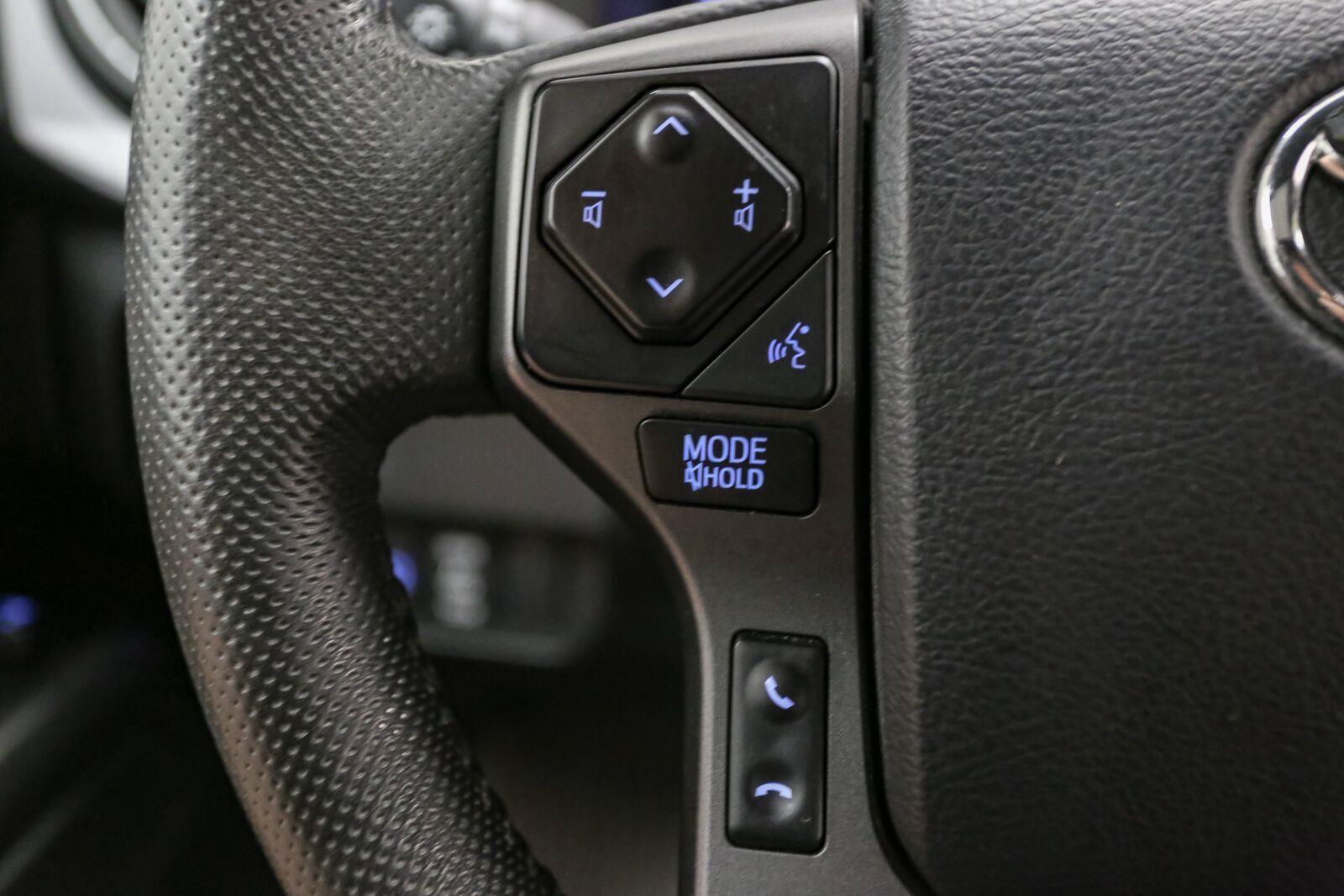 Used 2023 Toyota Tacoma TRD Sport AWD/4WD image 32