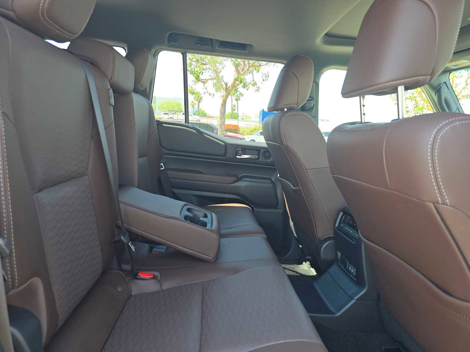 Used 2025 Toyota Land Cruiser w/ Premium Package image 12