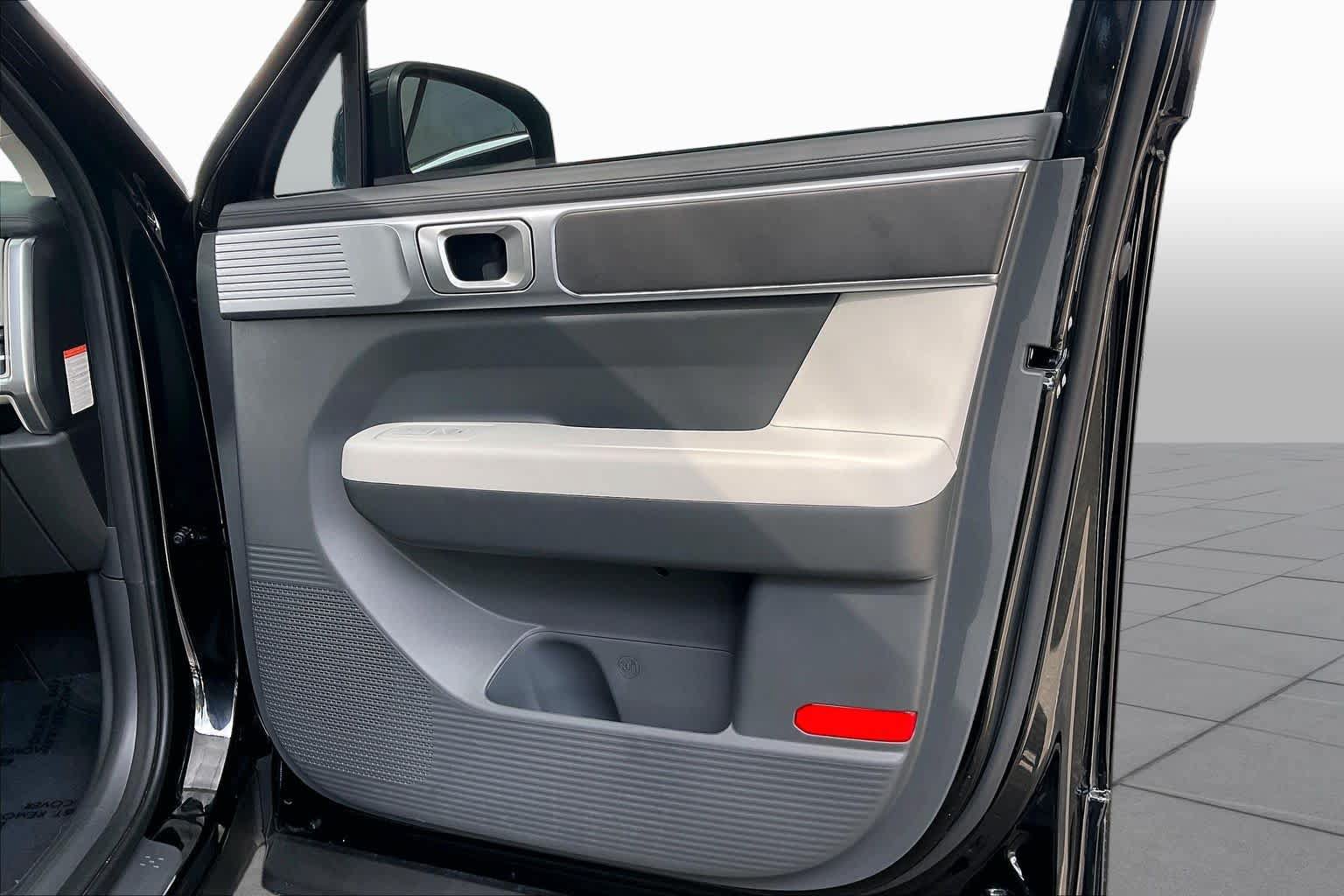 Certified 2025 Hyundai Santa Fe SE FWD image 23