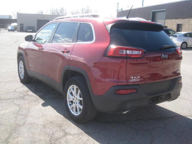 Used 2015 Jeep Cherokee Latitude w/ Cold Weather Group image 7