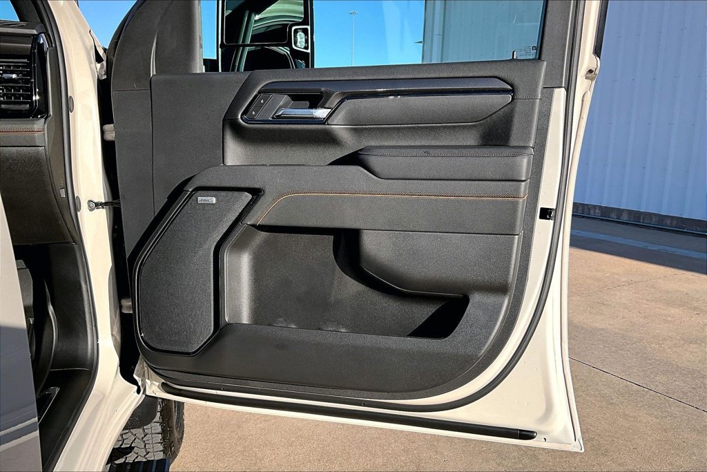 New 2026 GMC Sierra 2500 AT4 w/ AT4 Premium Plus Package AWD/4WD image 10