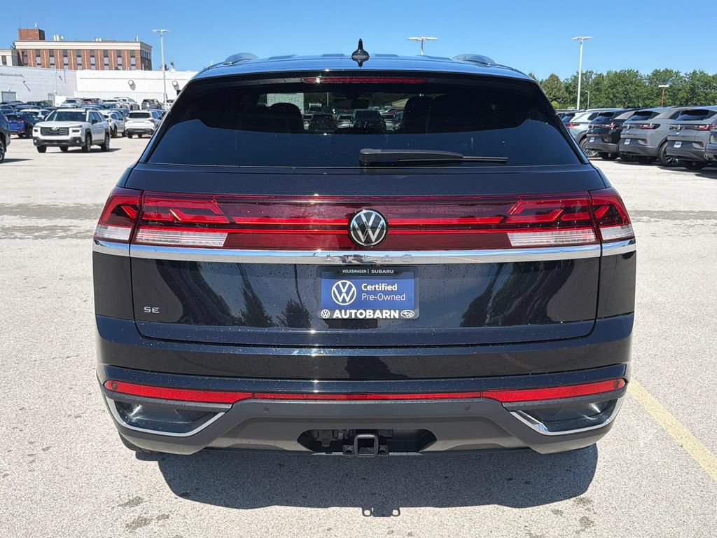 Certified 2024 Volkswagen Atlas Cross Sport SE FWD image 5