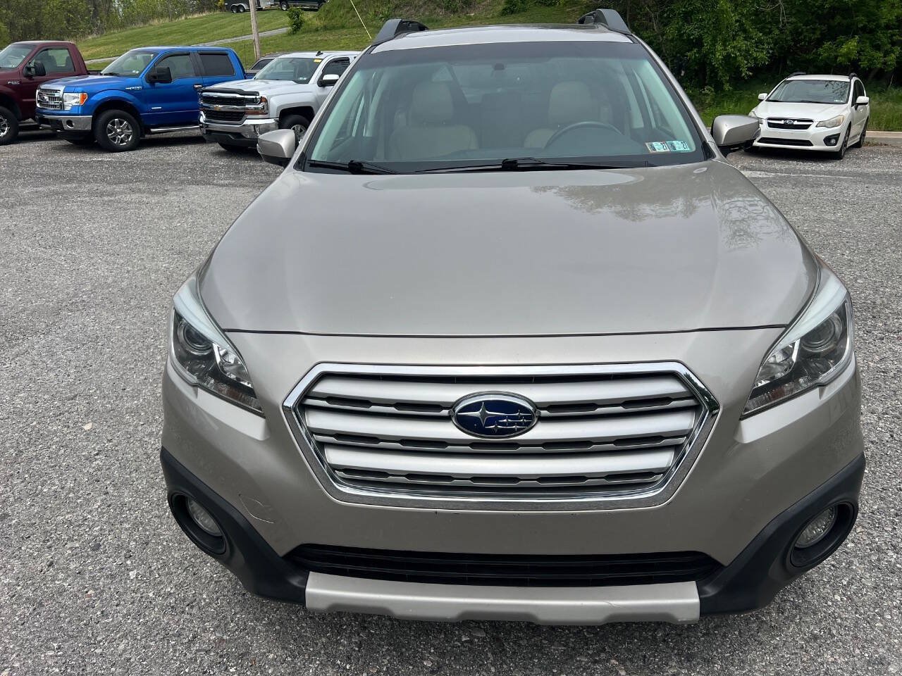 Used 2016 Subaru Outback 2.5i Limited AWD/4WD image 2