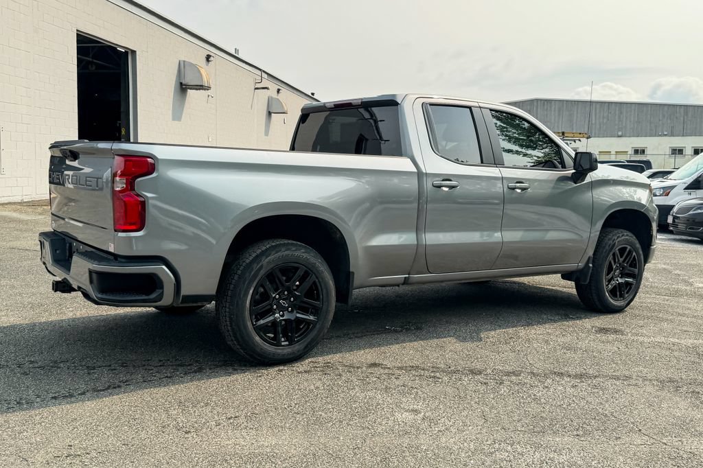 Used 2024 Chevrolet Silverado 1500 RST w/ Rally Edition AWD/4WD image 3