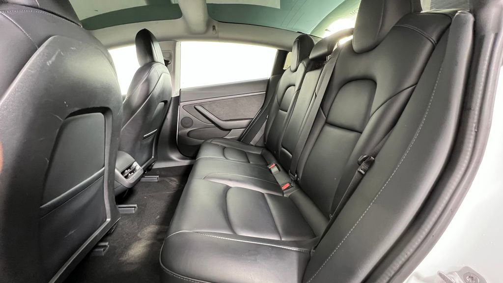 Used 2022 Tesla Model 3 Long Range image 11