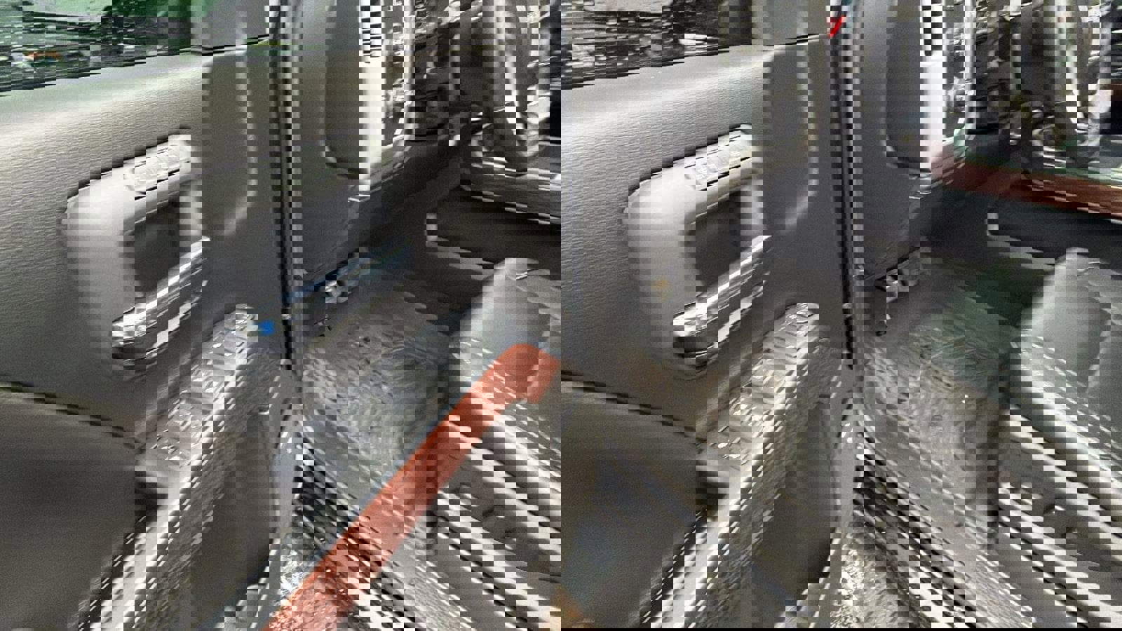 Used 2018 GMC Sierra 1500 SLT AWD/4WD image 12