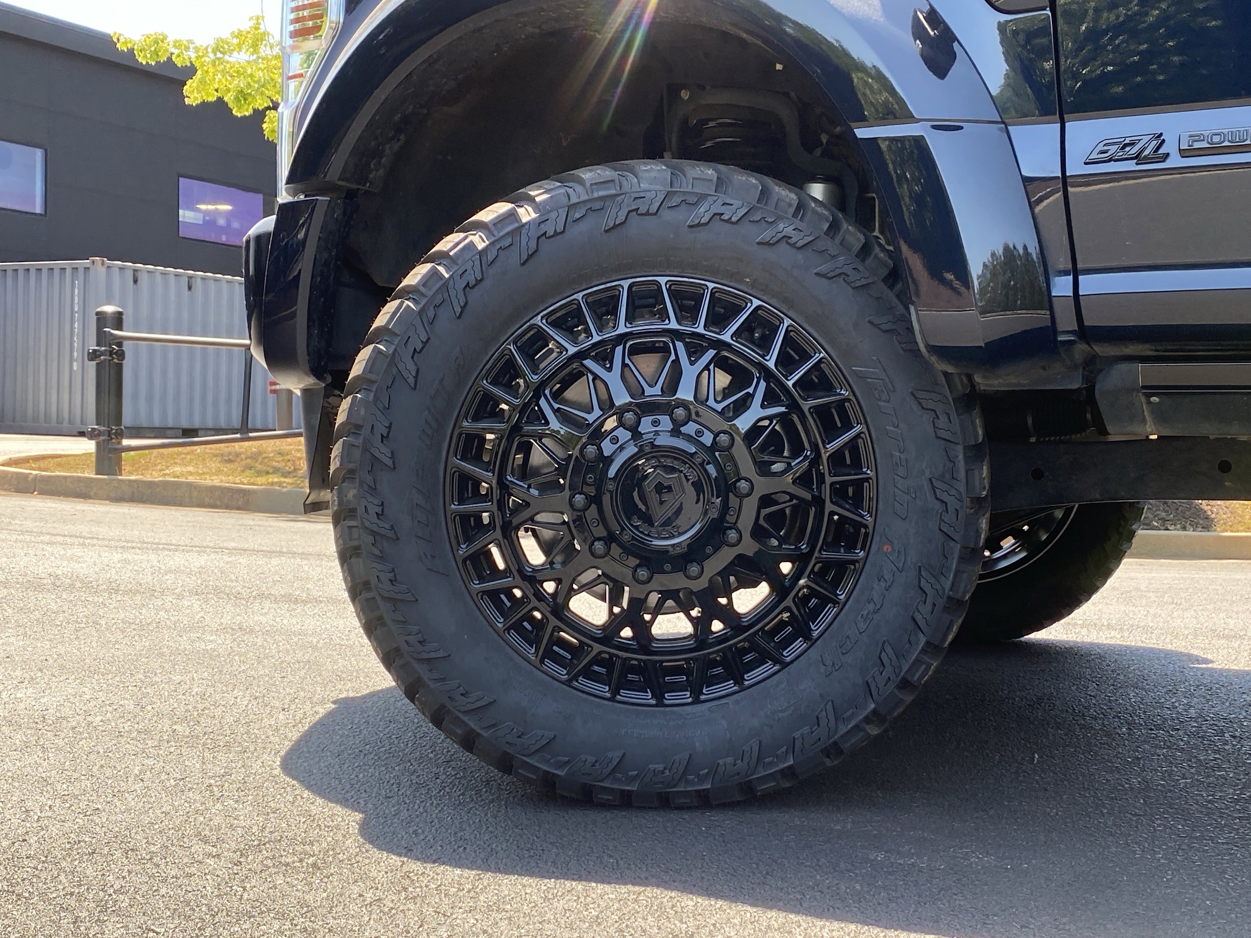 Used 2022 Ford F450 Platinum w/ FX4 Off-Road Package AWD/4WD image 11