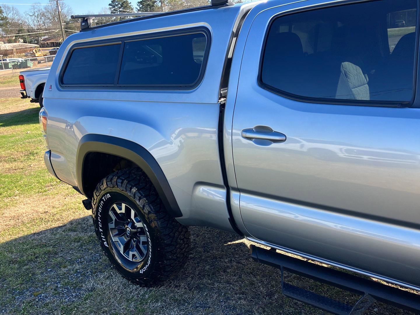 Used 2022 Toyota Tacoma TRD Off-Road w/ Technology Package image 12