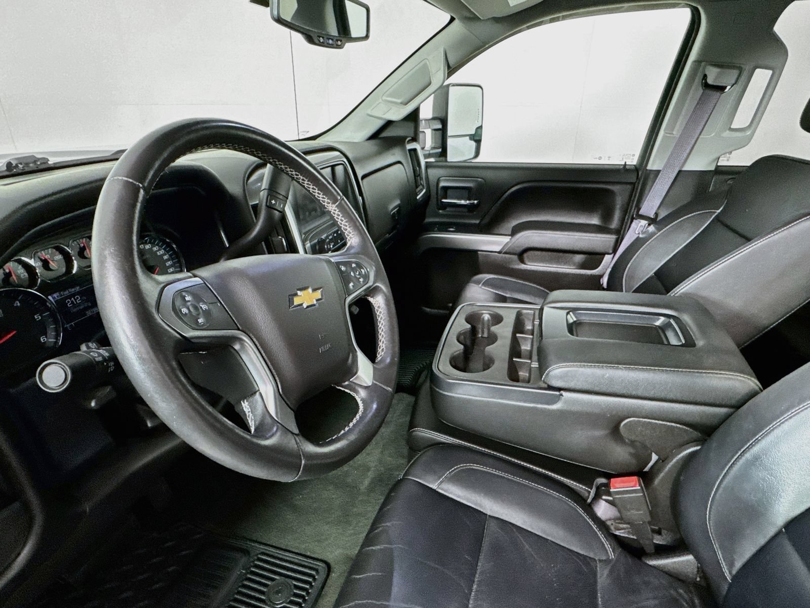 Used 2016 Chevrolet Silverado 2500 LT w/ Texas Edition AWD/4WD image 7