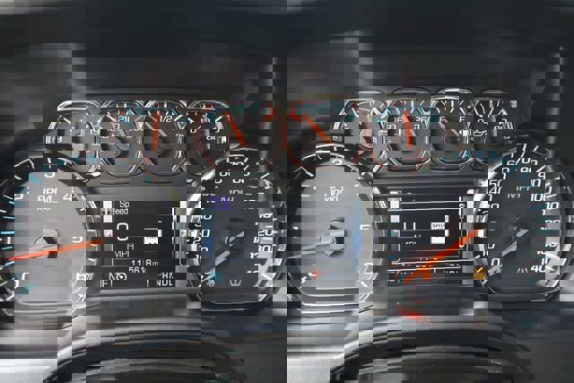 Used 2018 GMC Sierra 1500 SLT w/ Texas SLT Premium Package AWD/4WD image 9