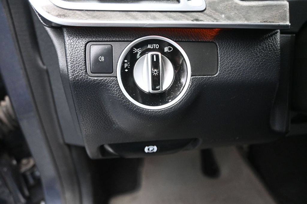 Used 2014 Mercedes-Benz E 350 Sedan image 10
