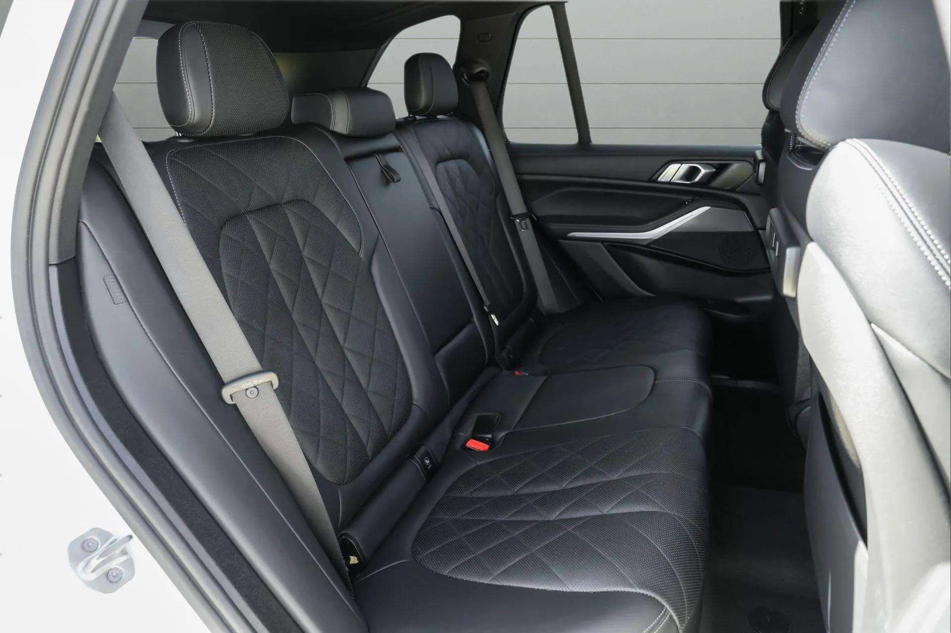 Used 2023 BMW X5 sDrive40i w/ Premium Package image 33