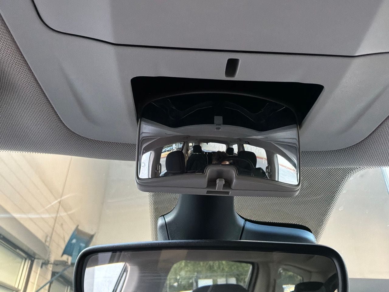 Used 2023 Chrysler Voyager LX FWD image 19