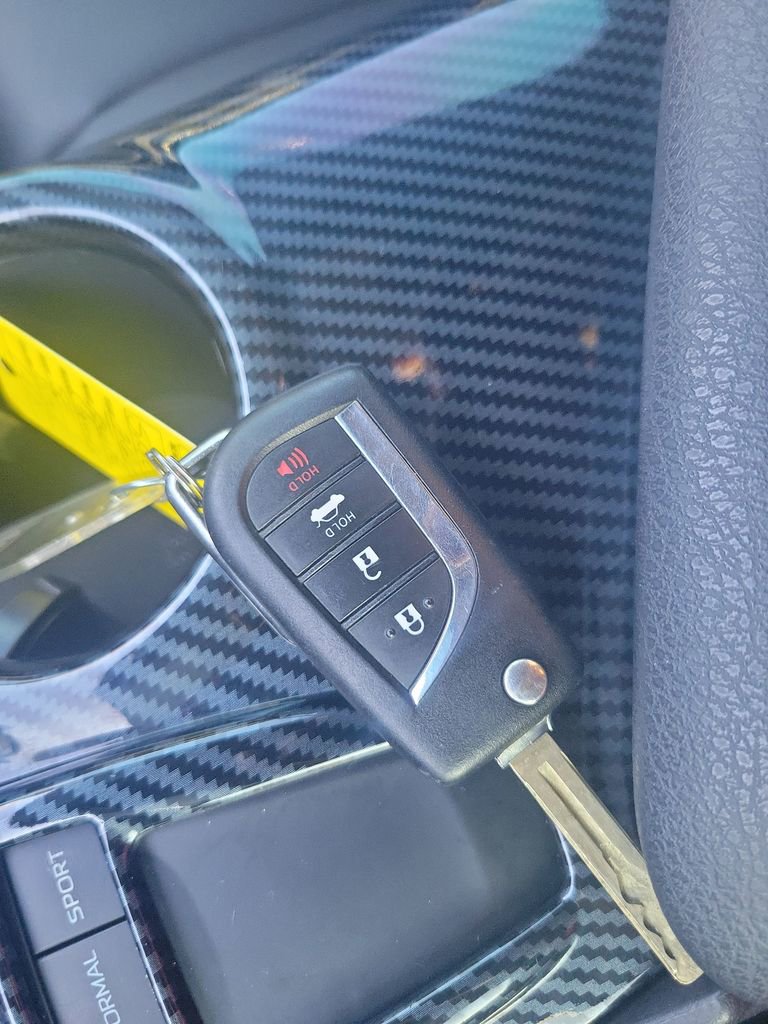 Certified 2022 Toyota Camry SE image 35