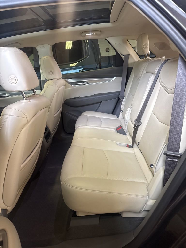 Used 2019 Cadillac XT5 Luxury FWD image 6