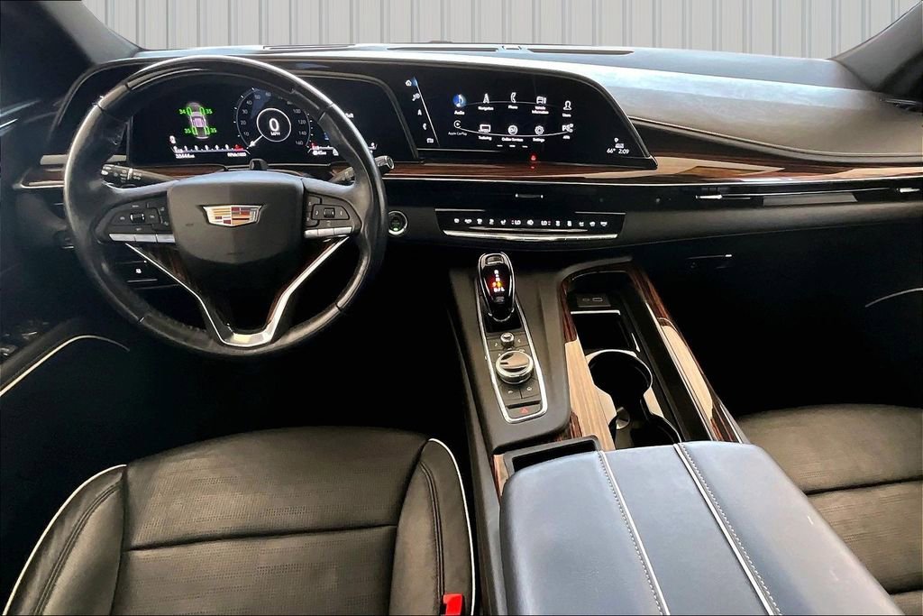 Used 2023 Cadillac Escalade Premium Luxury w/ Performance Package AWD/4WD image 6