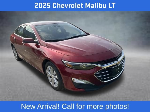 Used 2025 Chevrolet Malibu LT FWD image 2