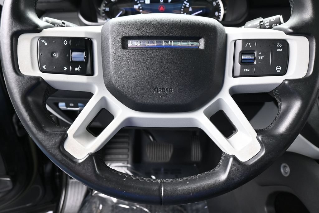 Used 2023 Land Rover Defender 130 SE AWD/4WD image 31