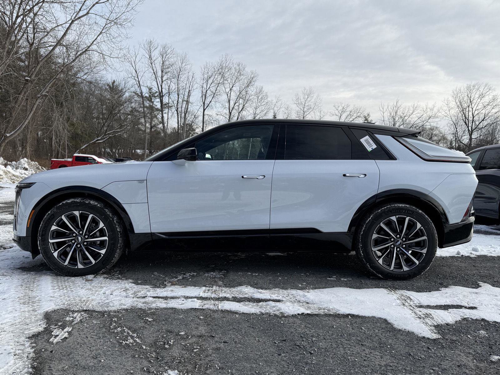 New 2026 Cadillac Lyriq Premium Sport image 8