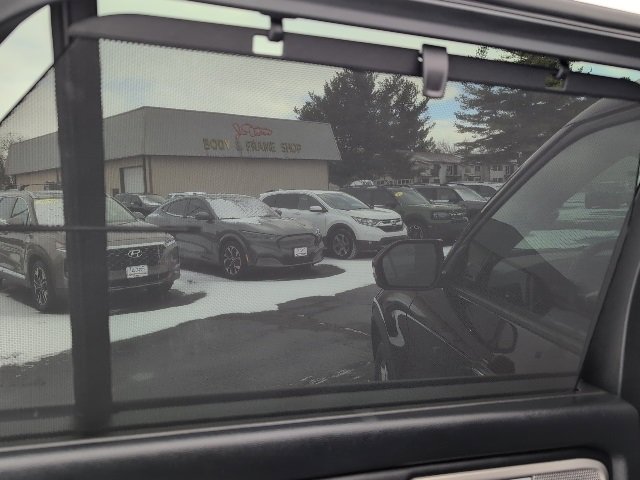 Used 2022 Ford Explorer Limited w/ Equipment Group 301A image 15