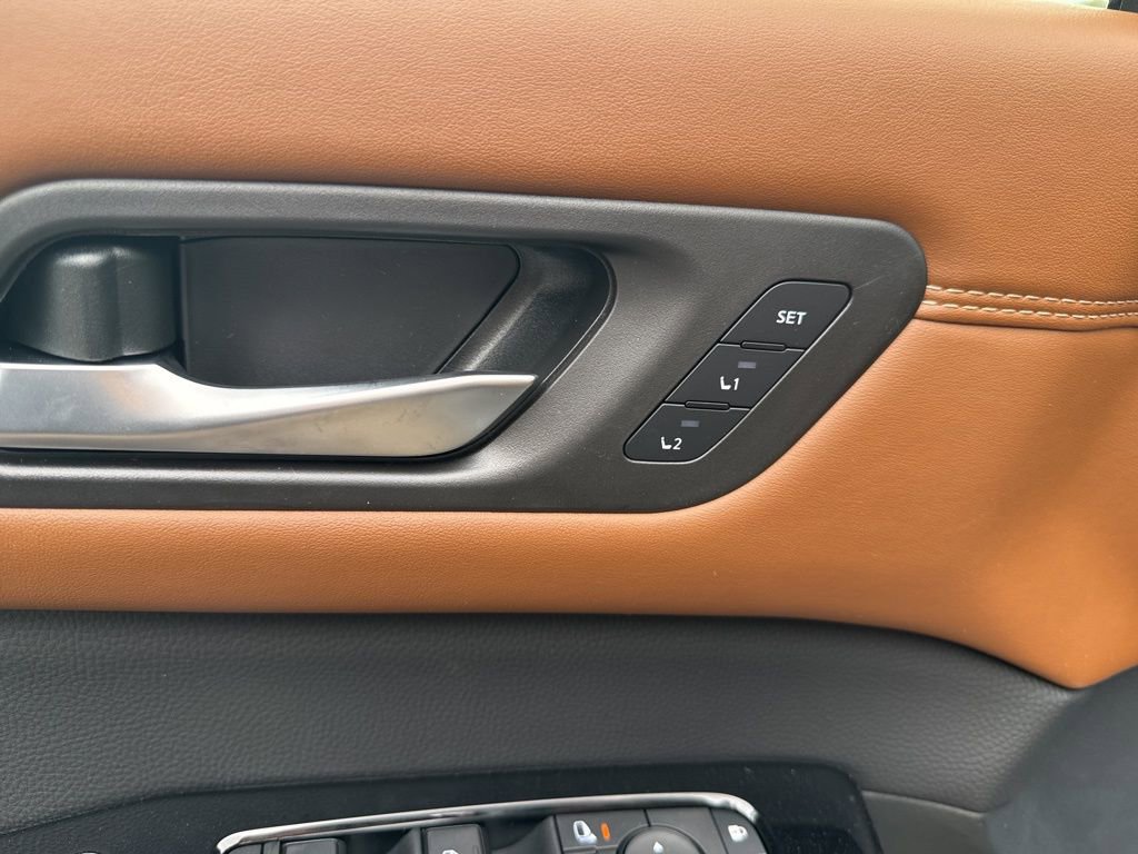 New 2026 Nissan Pathfinder Platinum image 14