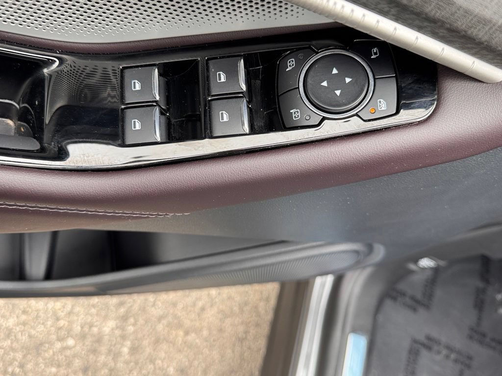 Used 2026 Ford Explorer Platinum RWD image 17