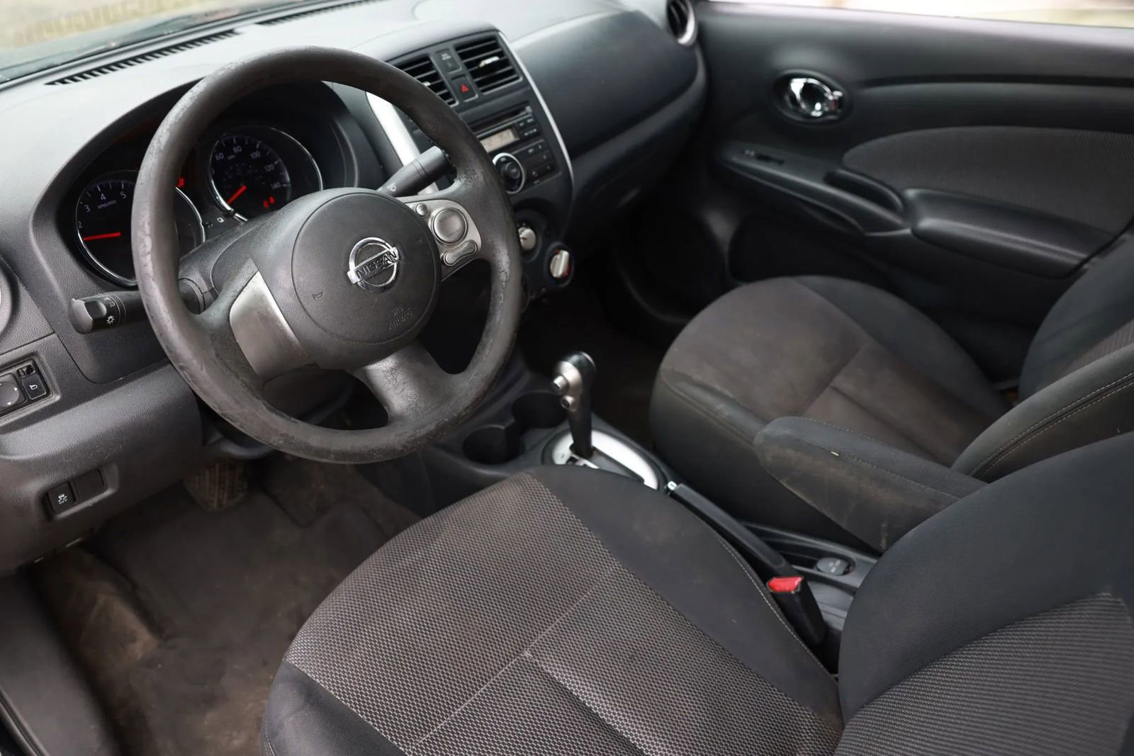 Used 2014 Nissan Versa SV image 13