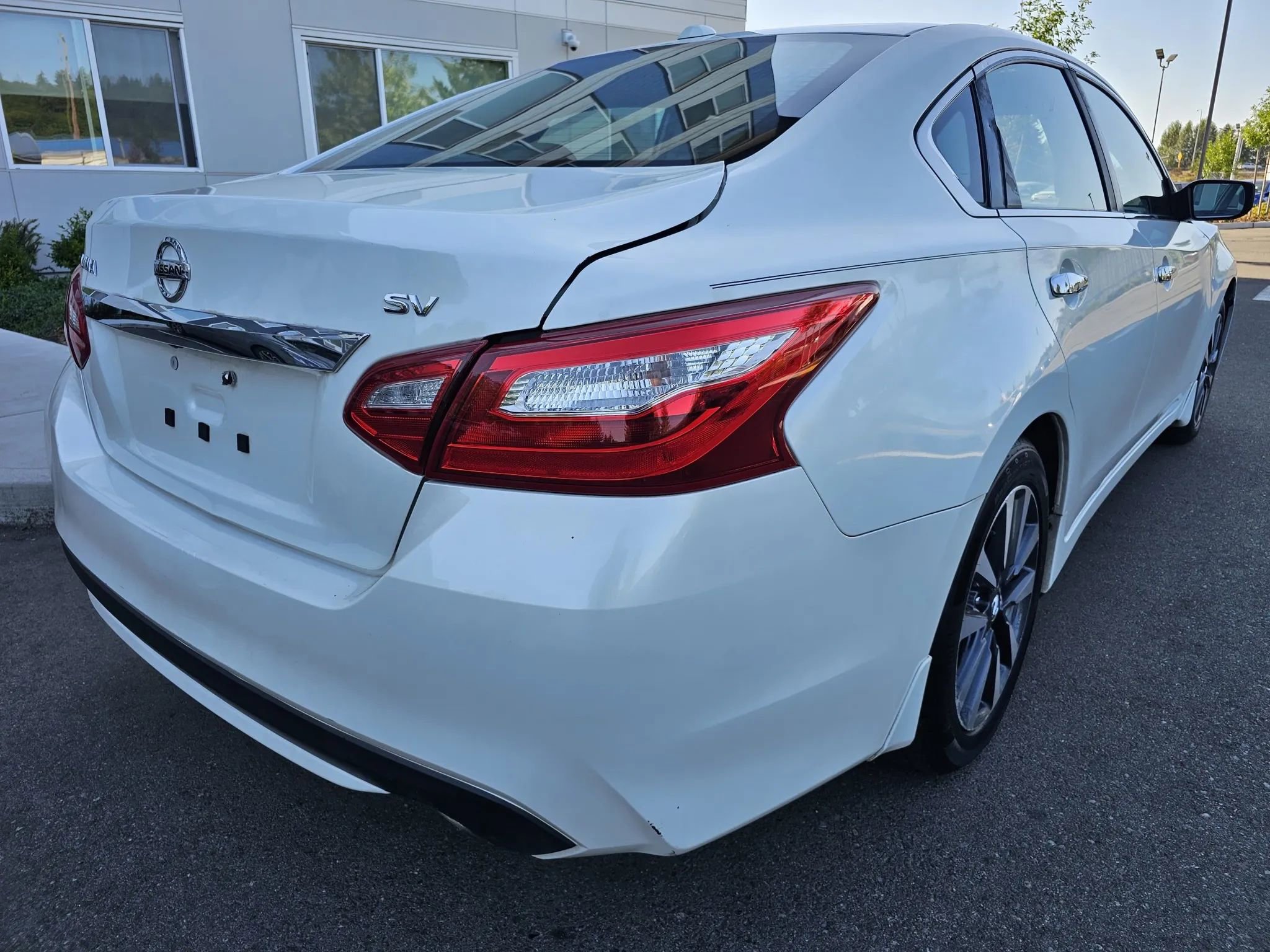 Used 2016 Nissan Altima 2.5 SV w/ Convenience Package image 5