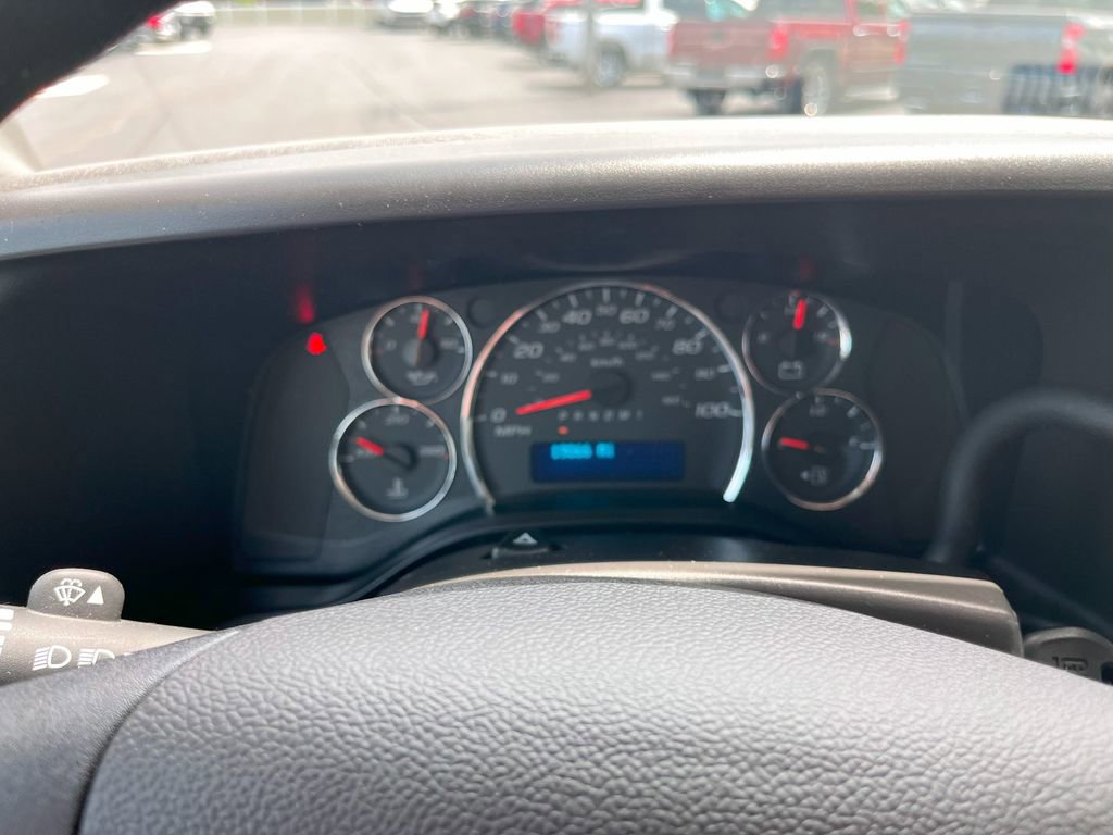 Used 2024 GMC Savana 2500 Work Van w/ Driver Convenience Package image 12